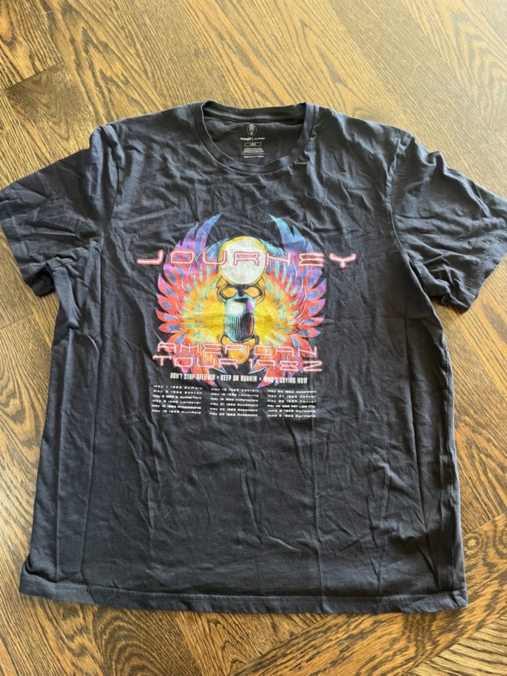 Wrangler Black Short-Sleeve Tee Multicolor Scarab Graphic JOURNEY band large